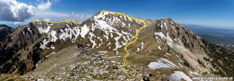 Άποψη από την κορυφή Κρημνίτσα. Στο κέντρο ο Κατελάνος, η ψηλότερη κορυφή της οροσειράς και αριστερά στο βάθος η Ξάνθη.