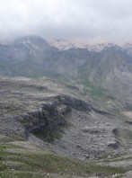 Η θέα από την κορυφή προς τη θέση Σπηλιά (δες χάρτη)